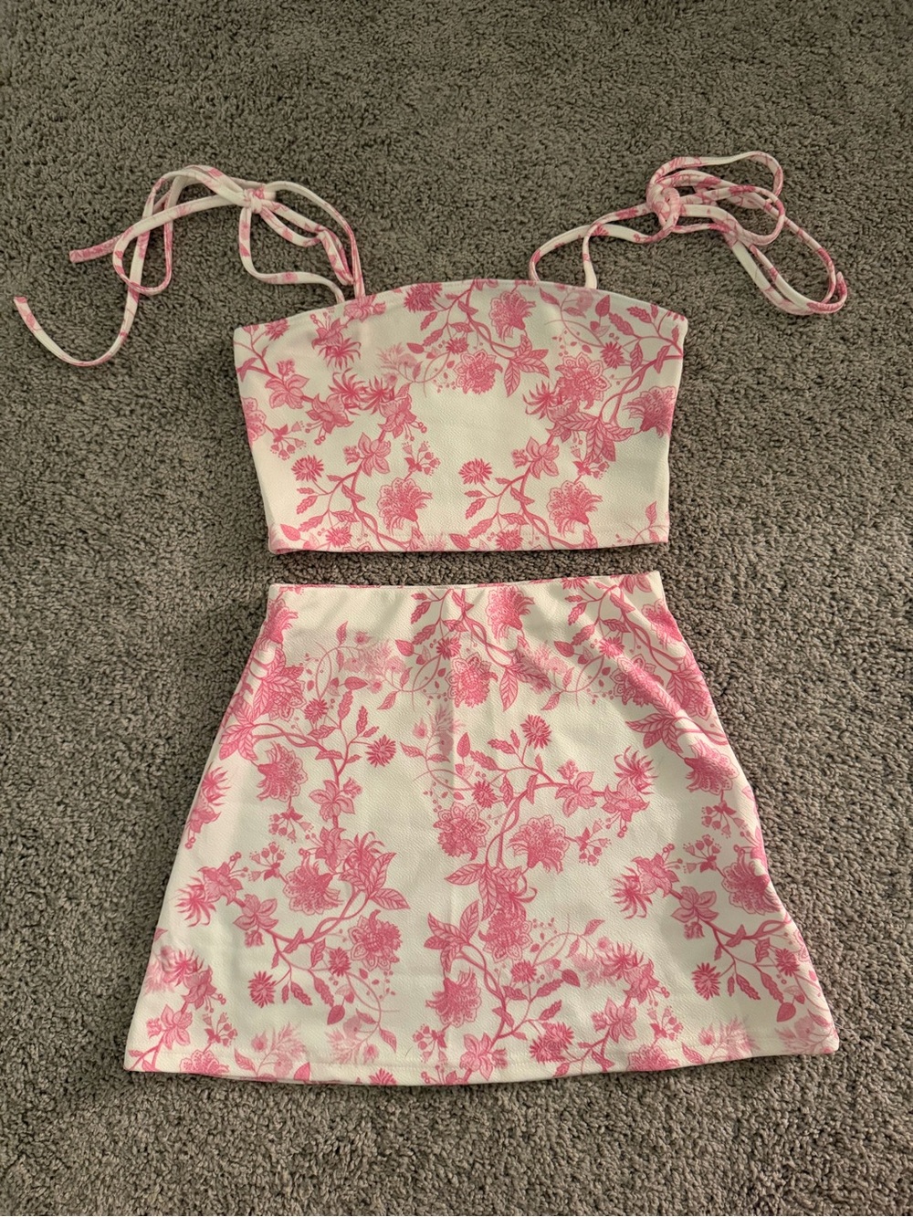 NWOT Pink Floral Toile Tie Strap Crop Top Mini Skirt Set XS Coquette